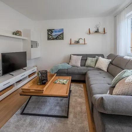 Resaleen *
